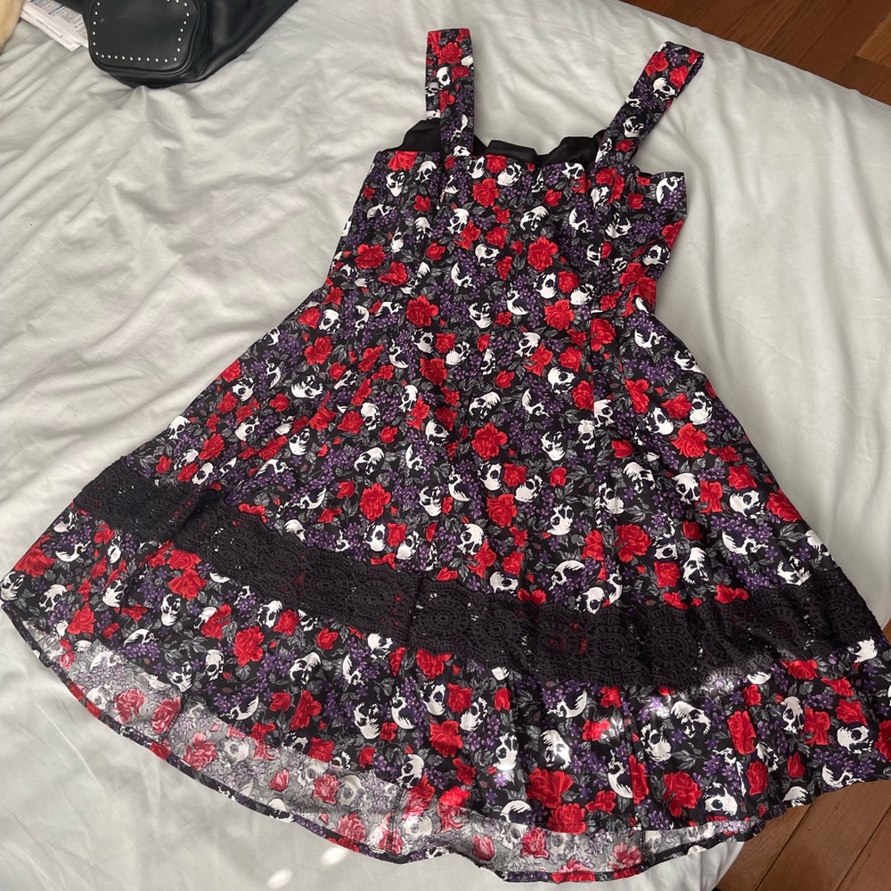 Brand NEW!! Hot Topic Skull flower Dress!